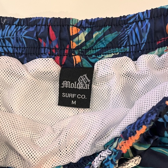 Tropical Print Swim Trunks - Picture 3 of 4